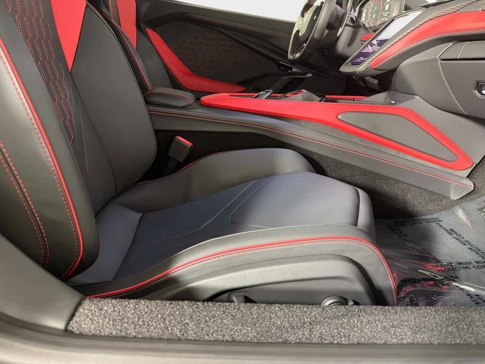 2024 Lamborghini Revuelto - Image 24 of 31