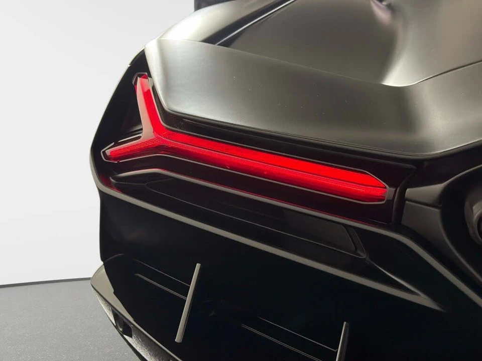 2024 Lamborghini Revuelto - Image 16 of 31