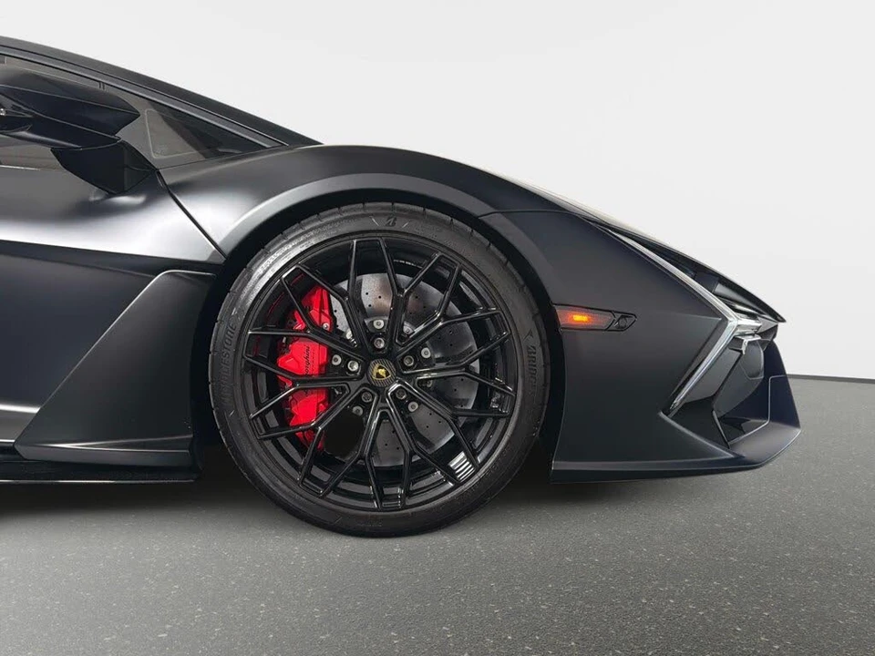 2024 Lamborghini Revuelto - Image 22 of 31