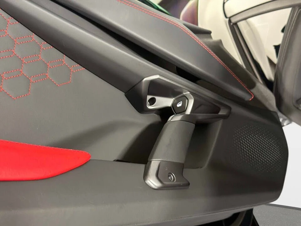 2024 Lamborghini Revuelto - Image 29 of 31