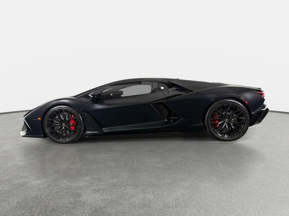 2024 Lamborghini Revuelto - Image 6 of 31