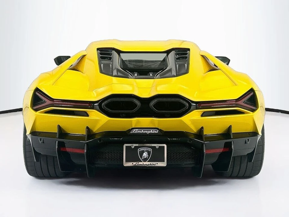 2024 Lamborghini Revuelto - Image 6 of 31