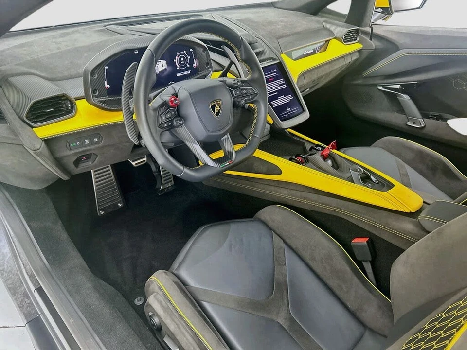2024 Lamborghini Revuelto - Image 10 of 31