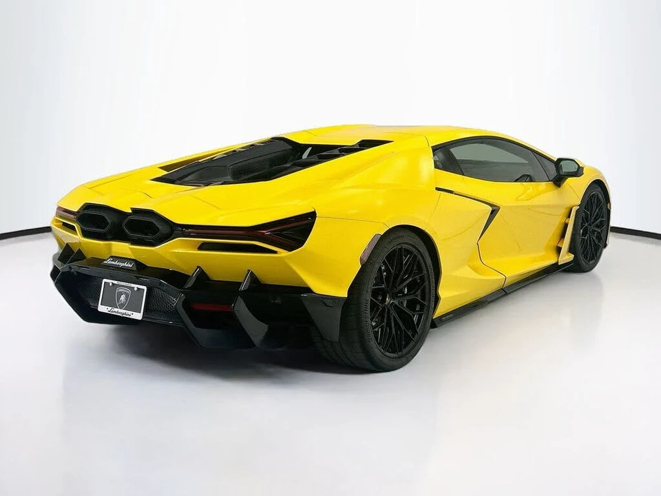 2024 Lamborghini Revuelto - Image 5 of 31