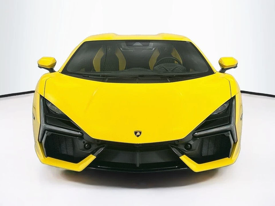2024 Lamborghini Revuelto - Image 2 of 31