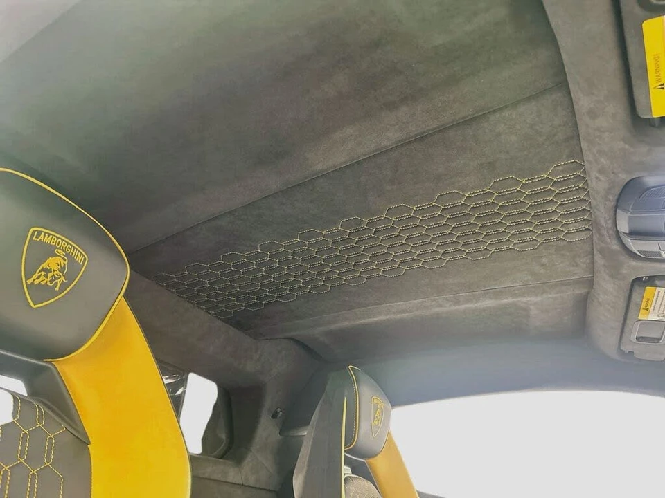 2024 Lamborghini Revuelto - Image 18 of 31