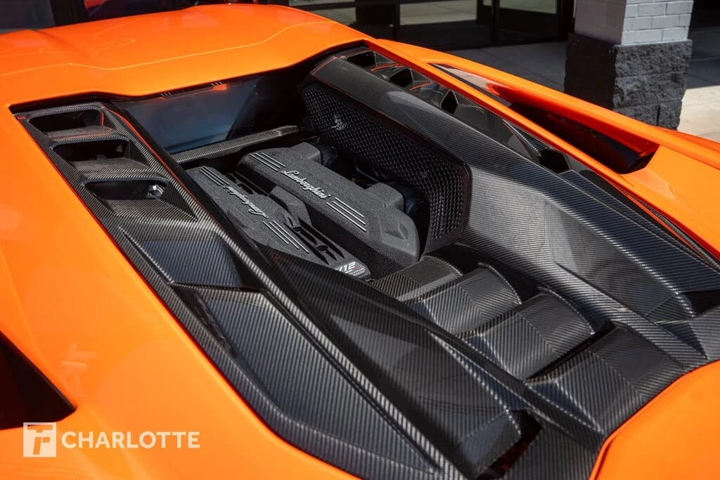 2024 Lamborghini Revuelto - Image 16 of 31