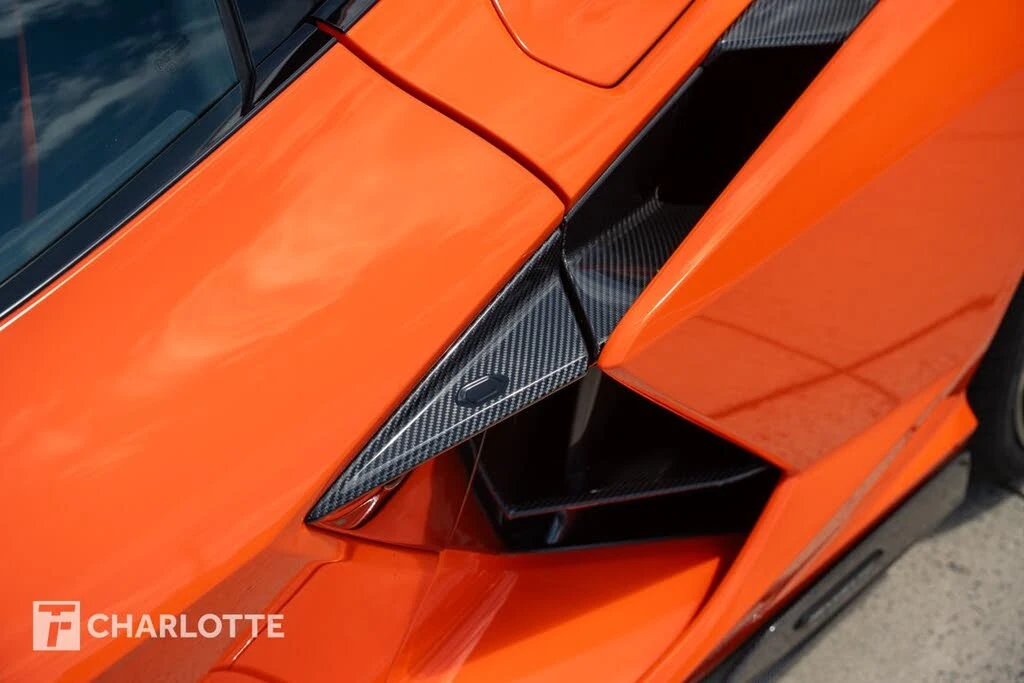 2024 Lamborghini Revuelto - Image 8 of 31