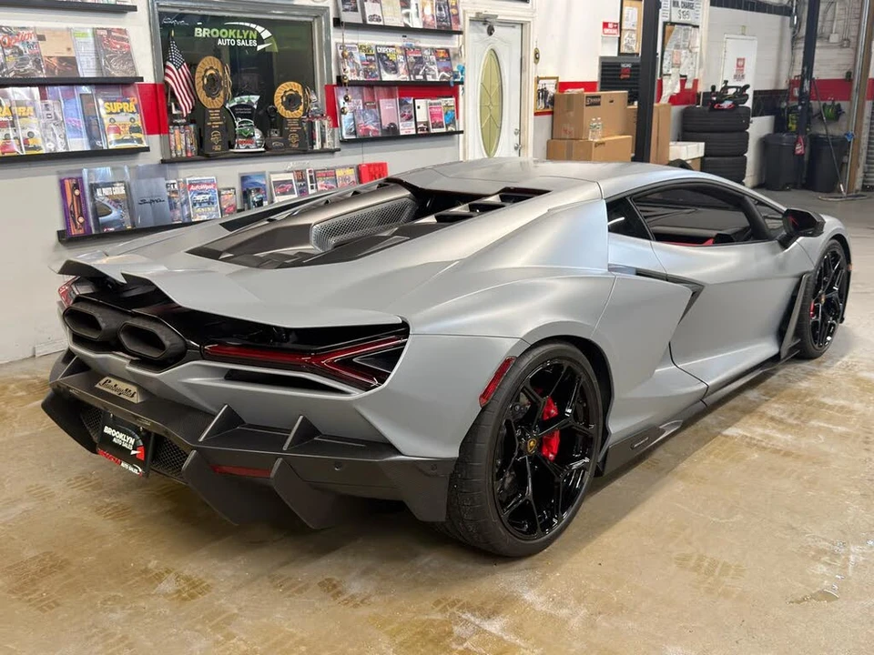 2024 Lamborghini Revuelto - Image 5 of 31