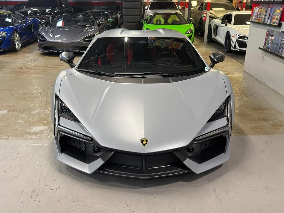 2024 Lamborghini Revuelto - Image 2 of 31