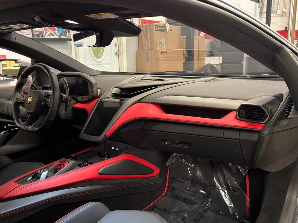 2024 Lamborghini Revuelto - Image 29 of 31