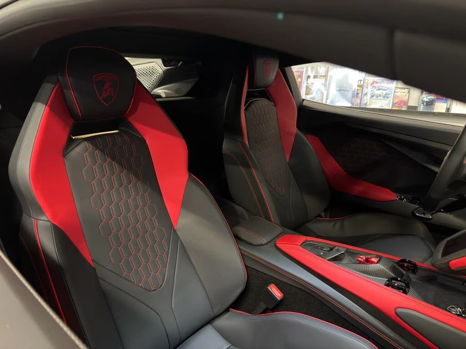 2024 Lamborghini Revuelto - Image 31 of 31
