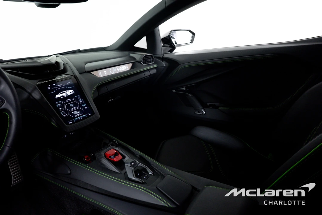 2024 Lamborghini Revuelto - Image 16 of 31