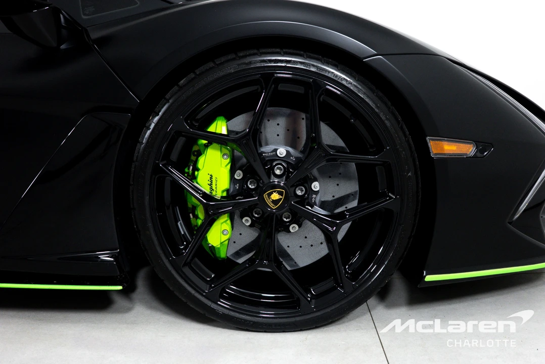 2024 Lamborghini Revuelto - Image 27 of 31