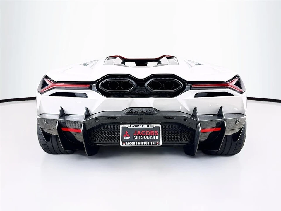 2024 Lamborghini Revuelto - Image 24 of 31
