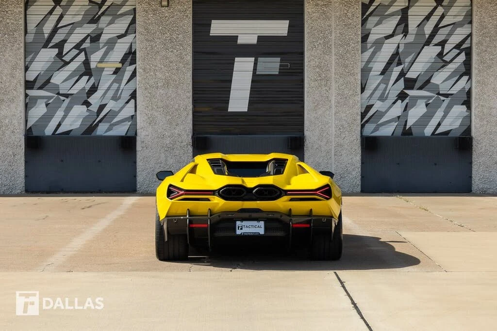 2024 Lamborghini Revuelto - Image 13 of 31