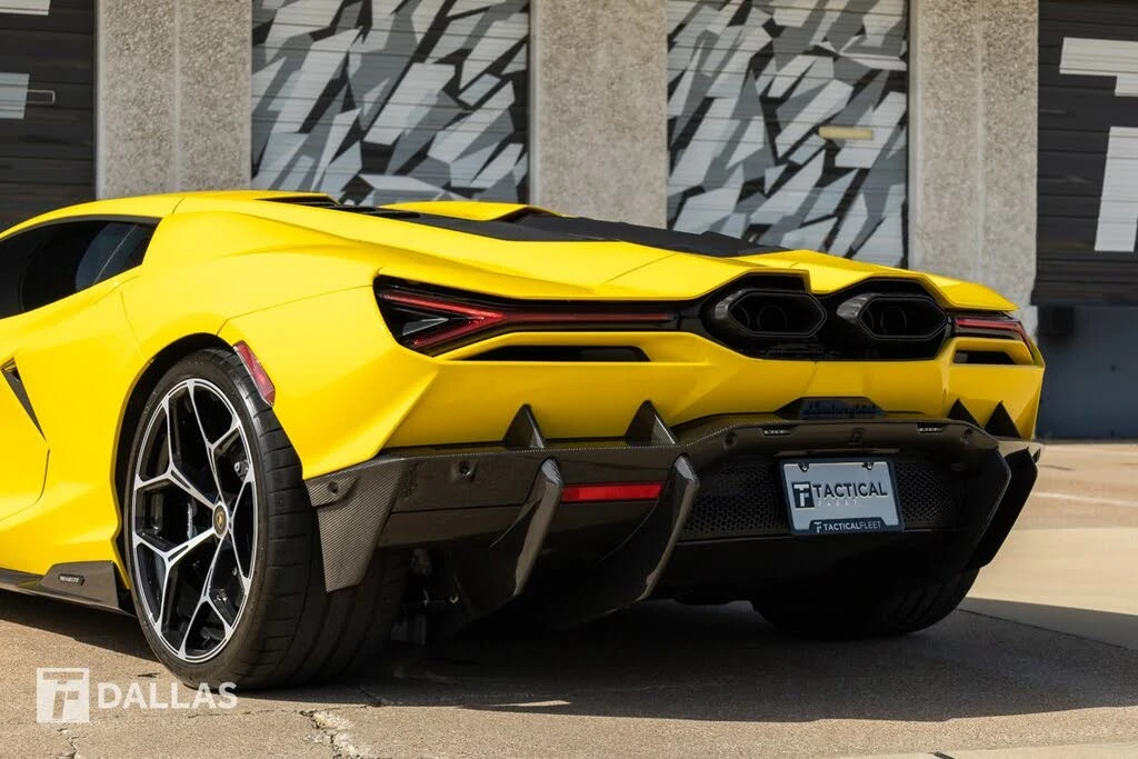 2024 Lamborghini Revuelto - Image 12 of 31