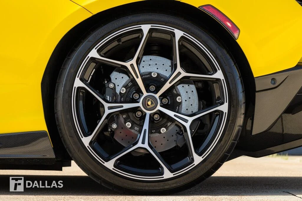 2024 Lamborghini Revuelto - Image 9 of 31