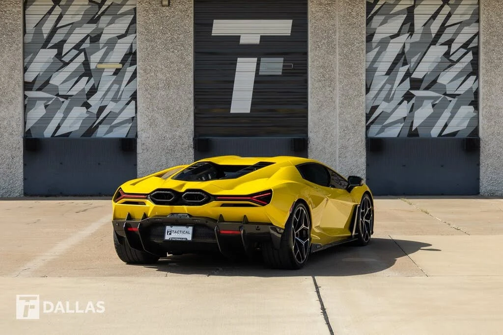 2024 Lamborghini Revuelto - Image 15 of 31