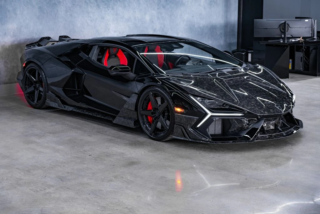 2024 Lamborghini Revuelto - Image 26 of 31