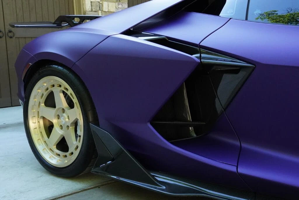 2024 Lamborghini Revuelto - Image 12 of 31