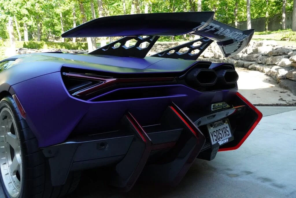 2024 Lamborghini Revuelto - Image 16 of 31