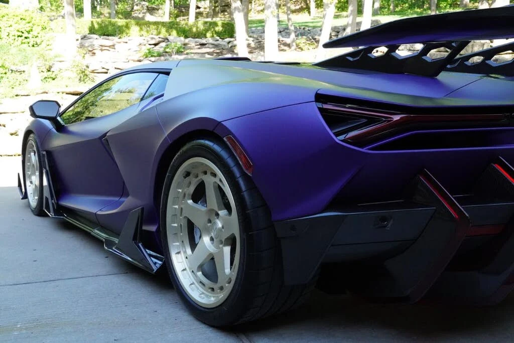 2024 Lamborghini Revuelto - Image 17 of 31