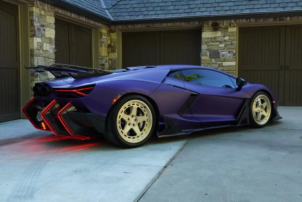 2024 Lamborghini Revuelto - Image 7 of 31
