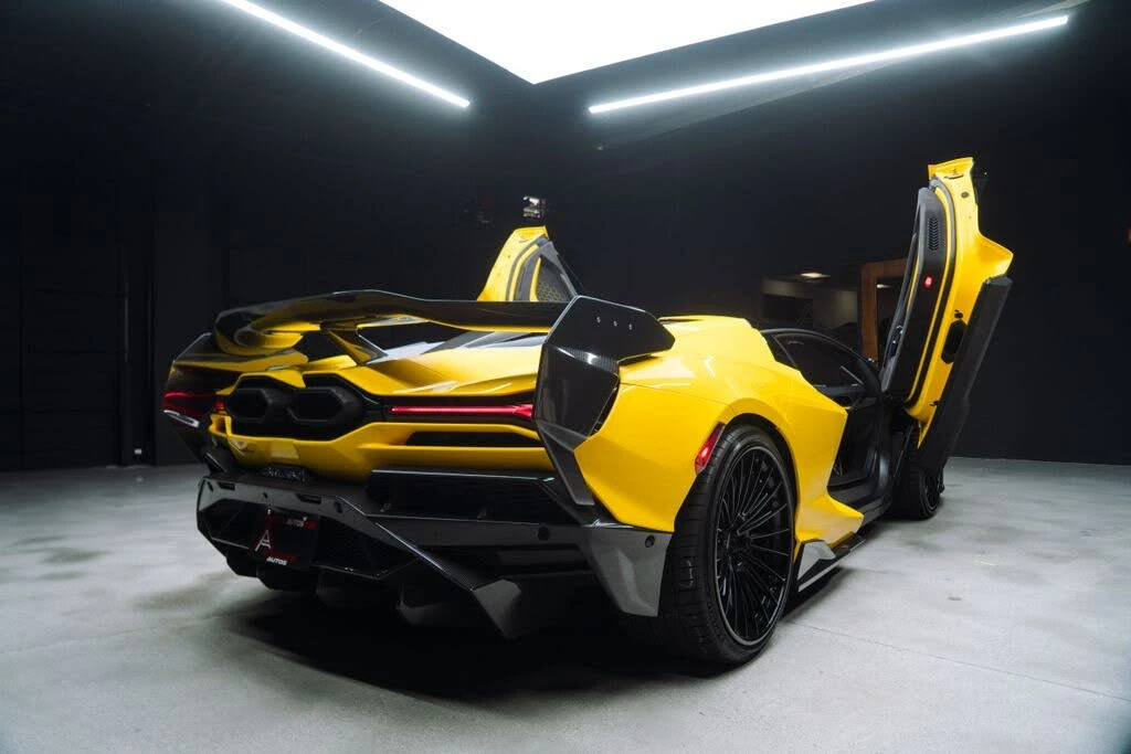 2024 Lamborghini Revuelto - Image 20 of 31