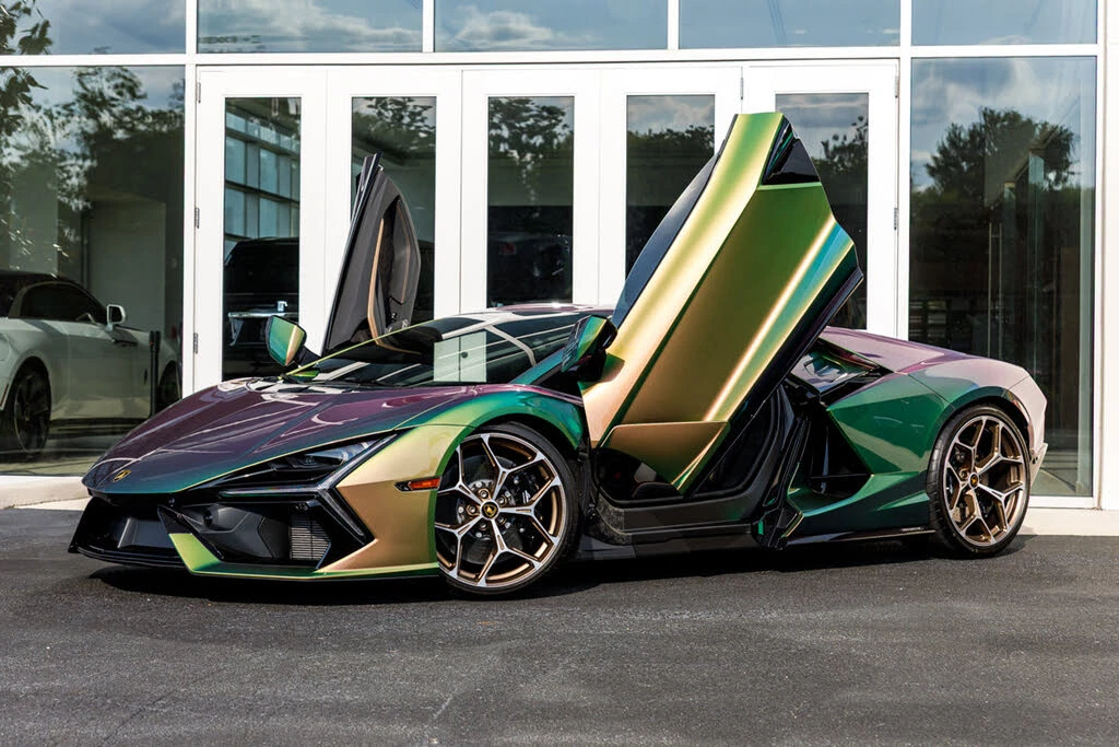 2024 Lamborghini Revuelto - Image 4 of 31