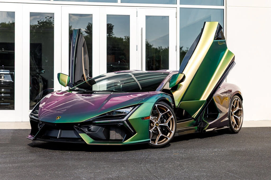 2024 Lamborghini Revuelto - Image 16 of 31