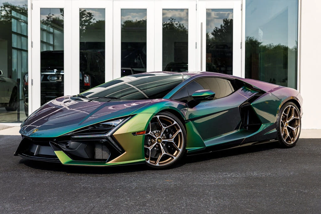 2024 Lamborghini Revuelto - Image 2 of 31
