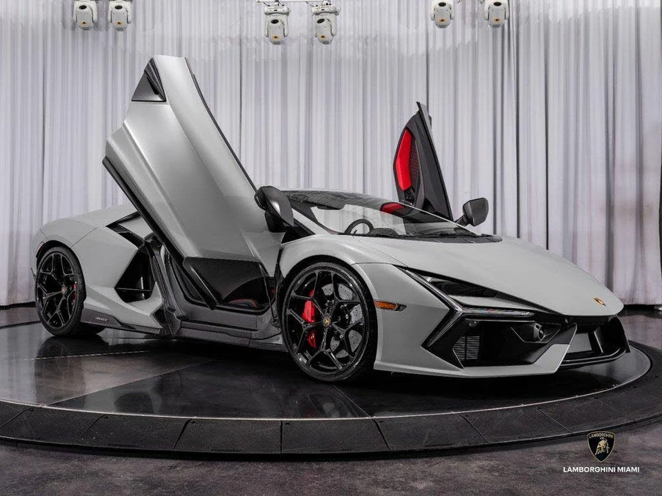 2024 Lamborghini Revuelto - Image 31 of 31