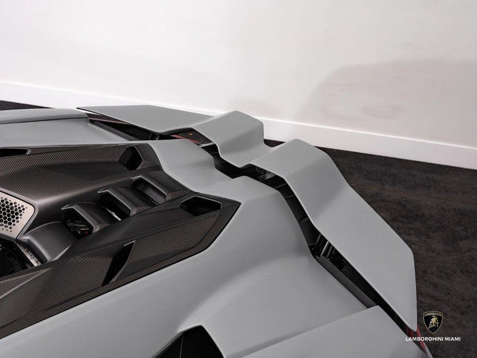 2024 Lamborghini Revuelto - Image 21 of 31