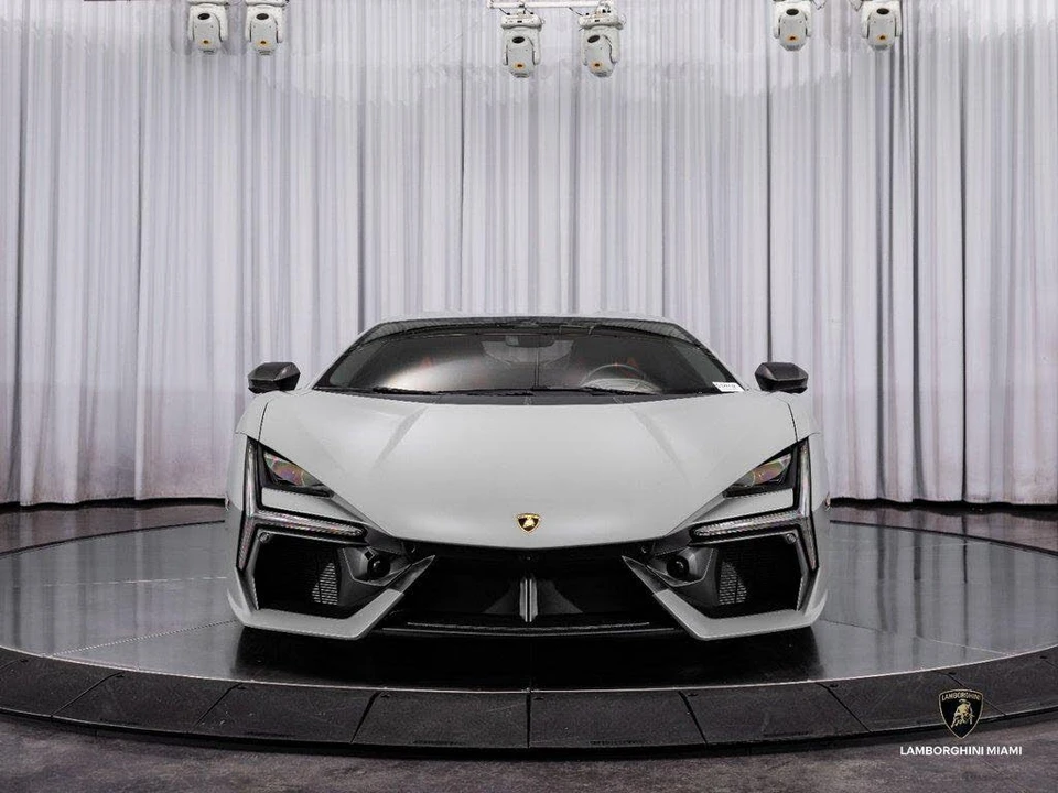 2024 Lamborghini Revuelto - Image 2 of 31