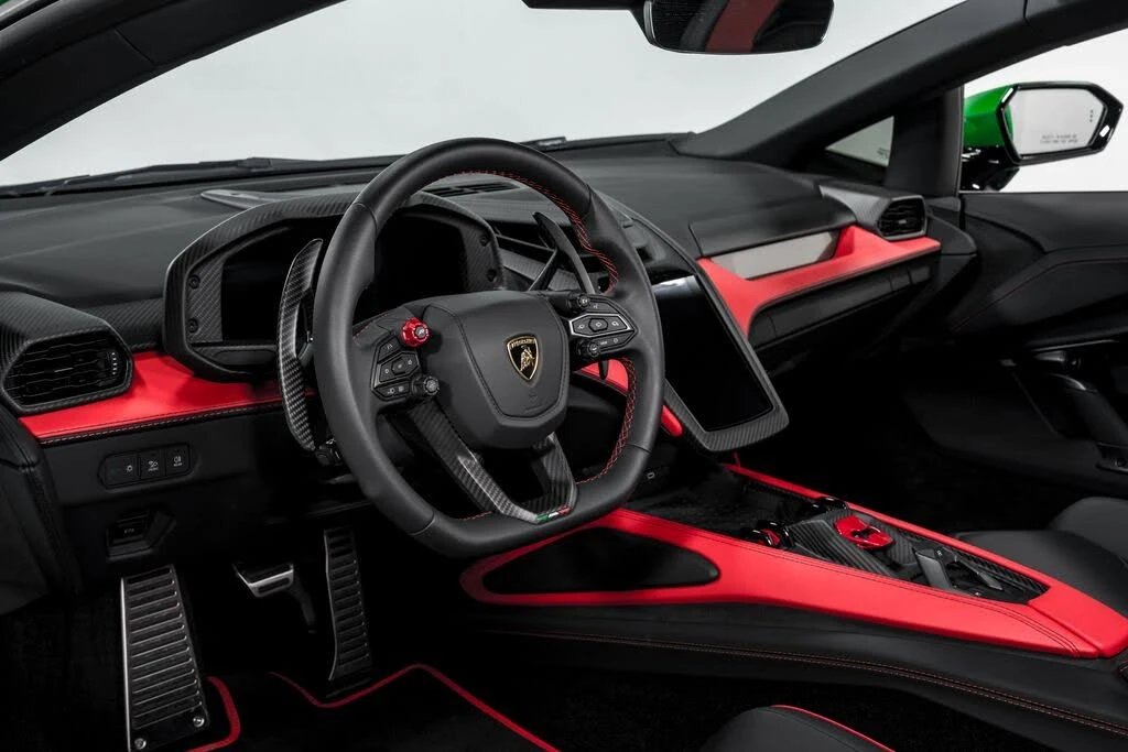 2024 Lamborghini Revuelto - Image 11 of 31
