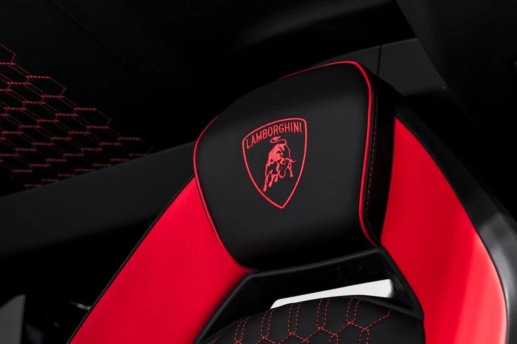 2024 Lamborghini Revuelto - Image 19 of 31