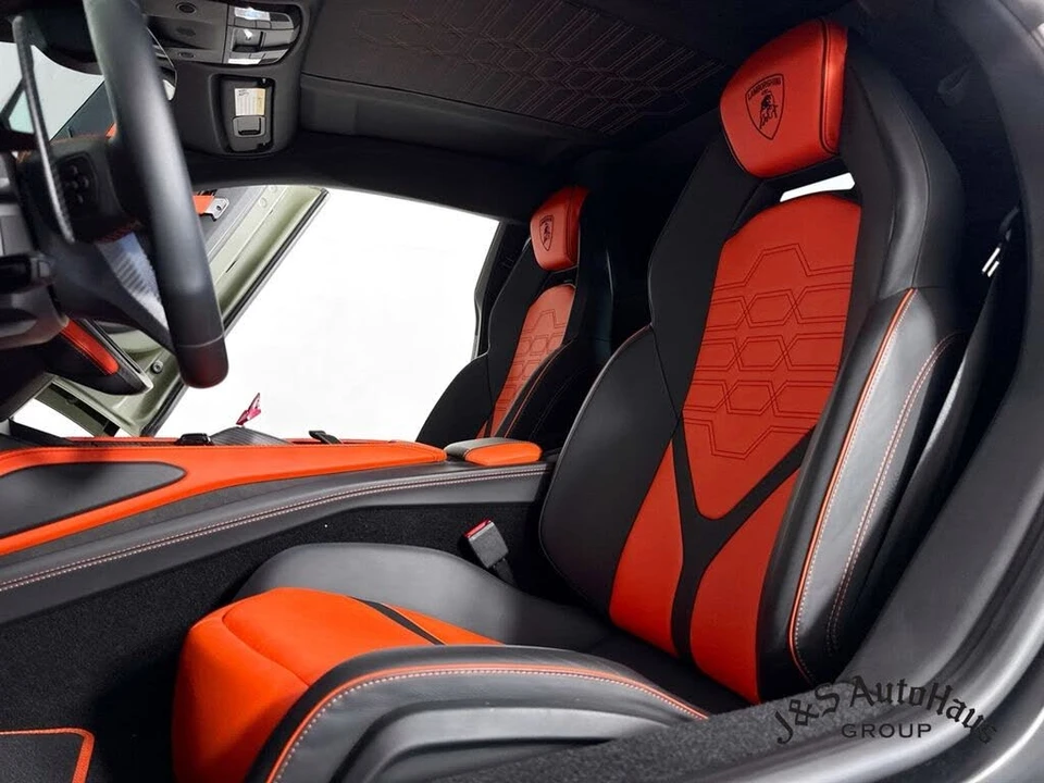 2024 Lamborghini Revuelto - Image 11 of 31