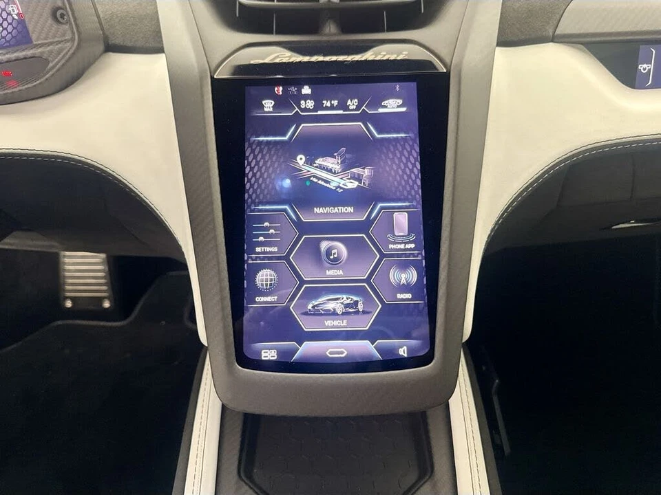 2024 Lamborghini Revuelto - Image 15 of 31