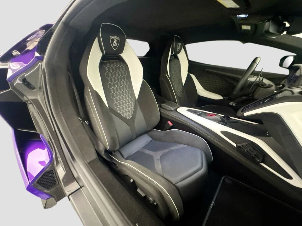 2024 Lamborghini Revuelto - Image 29 of 31