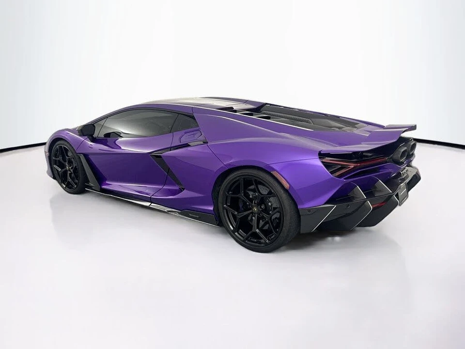 2024 Lamborghini Revuelto - Image 7 of 31