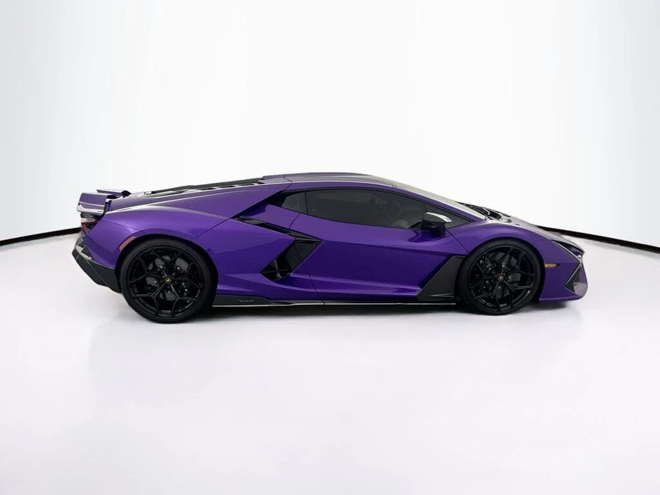 2024 Lamborghini Revuelto - Image 4 of 31