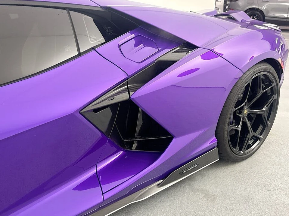 2024 Lamborghini Revuelto - Image 26 of 31