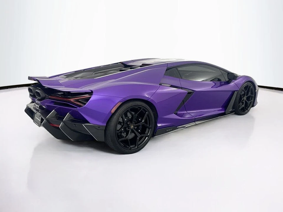 2024 Lamborghini Revuelto - Image 5 of 31