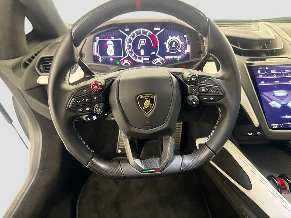 2024 Lamborghini Revuelto - Image 11 of 31