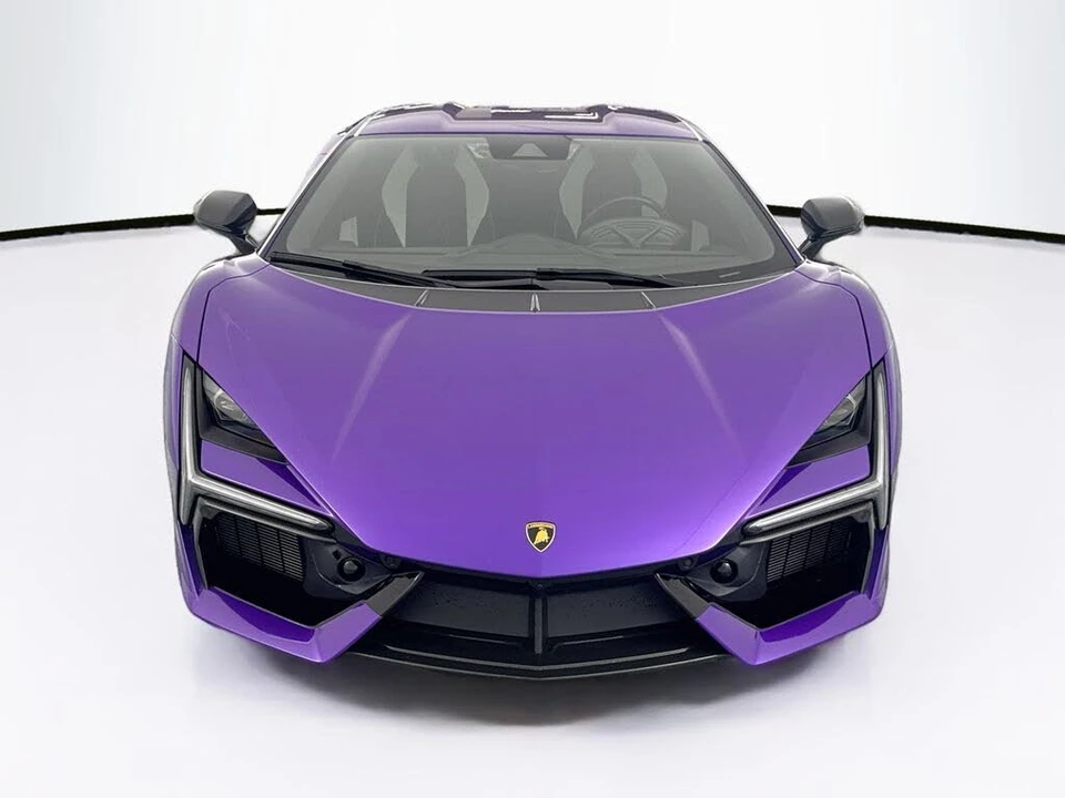 2024 Lamborghini Revuelto - Image 2 of 31