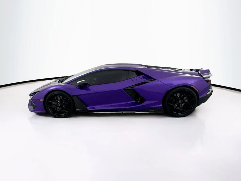 2024 Lamborghini Revuelto - Image 8 of 31