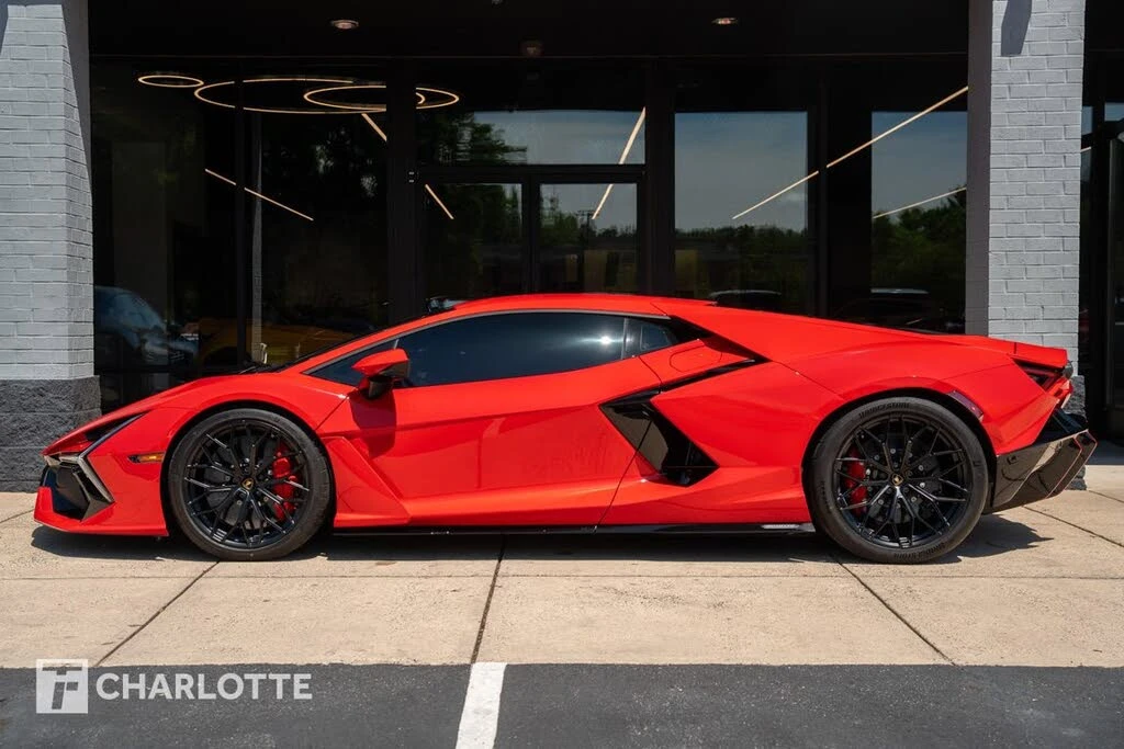 2024 Lamborghini Revuelto - Image 7 of 31