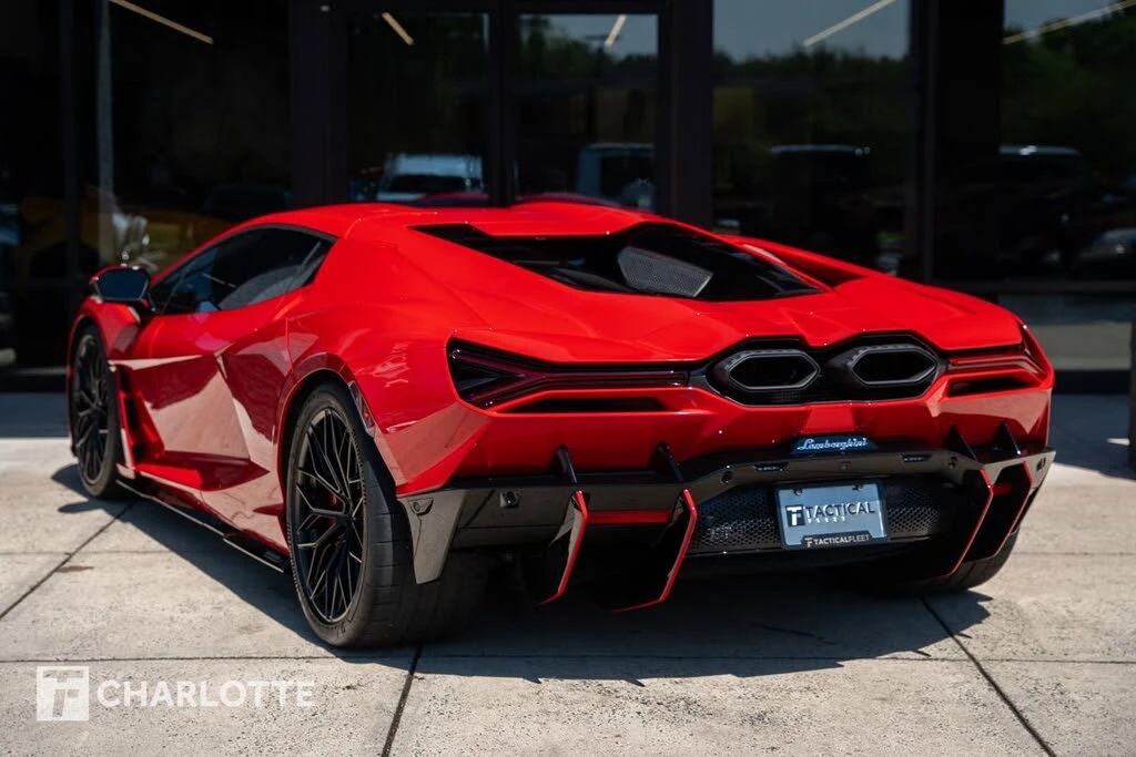 2024 Lamborghini Revuelto - Image 11 of 31