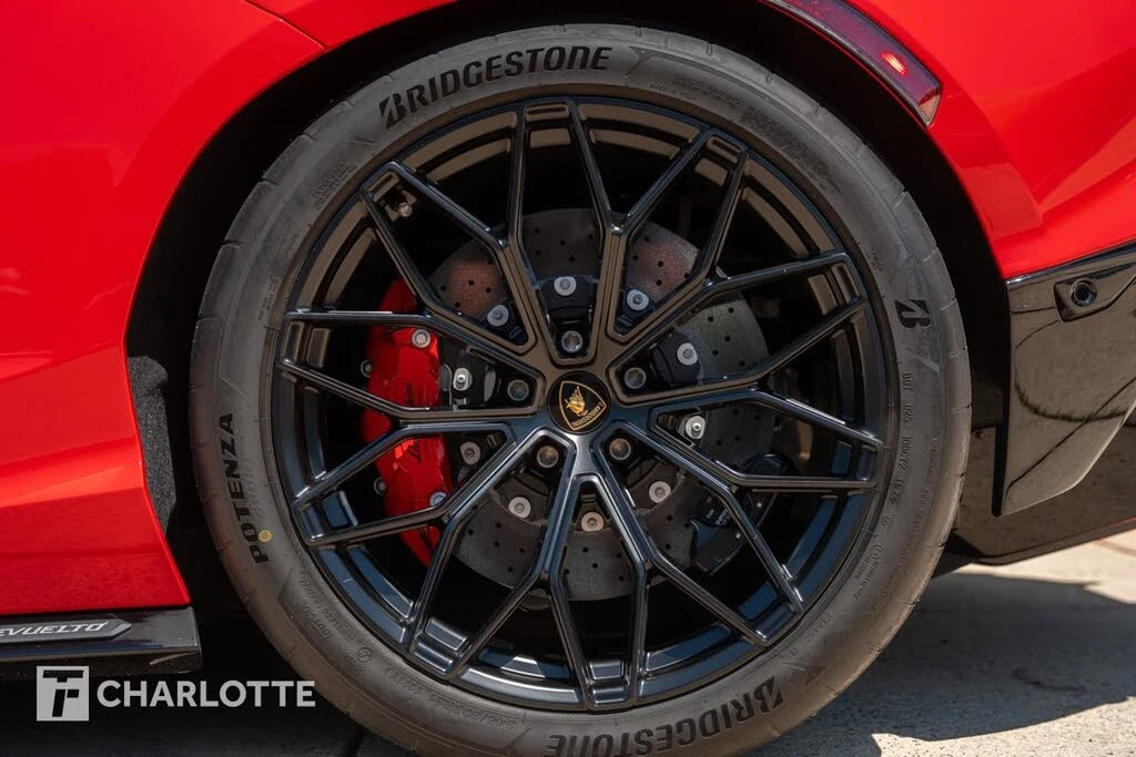 2024 Lamborghini Revuelto - Image 9 of 31